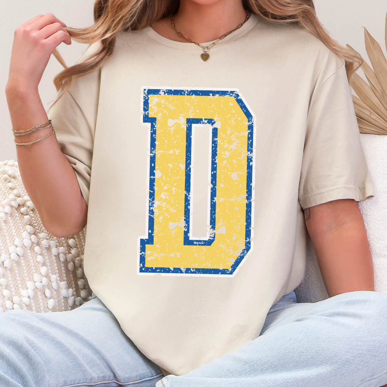 Durant Wildcats Distressed “D” Tee