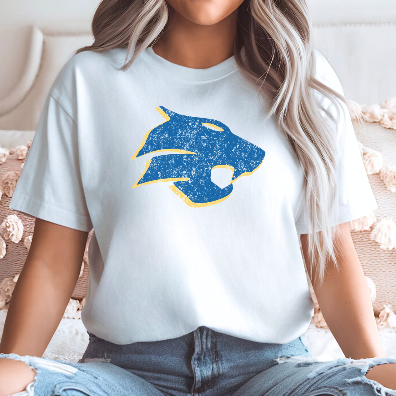 Durant Wildcats Distressed Mascot Tee