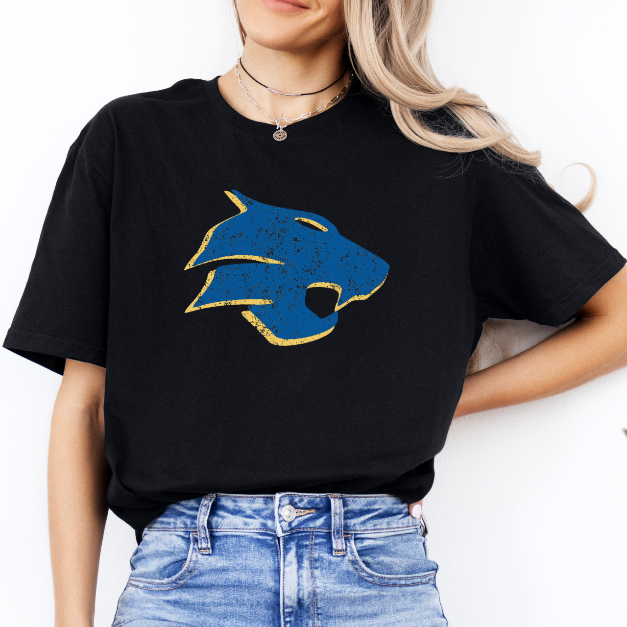 Durant Wildcats Distressed Mascot Tee