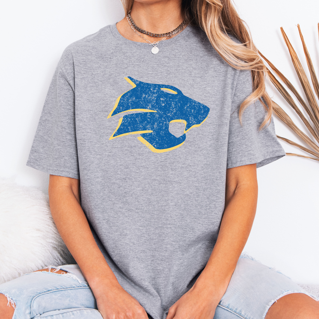 Durant Wildcats Distressed Mascot Tee