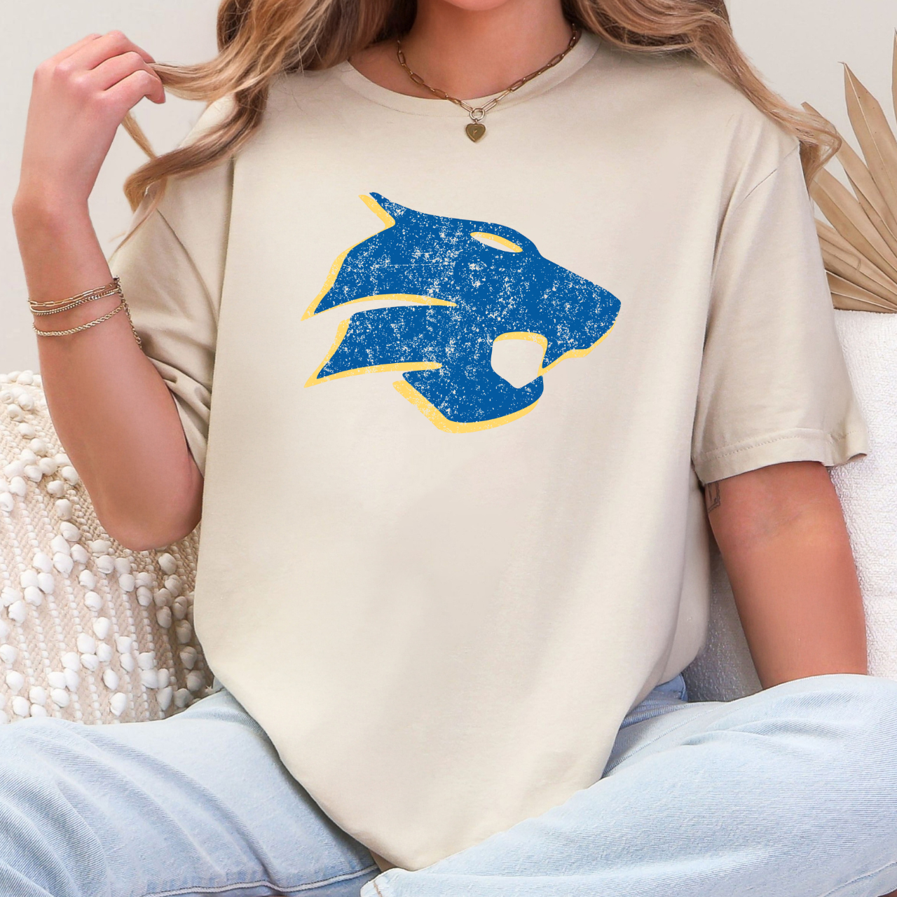 Durant Wildcats Distressed Mascot Tee