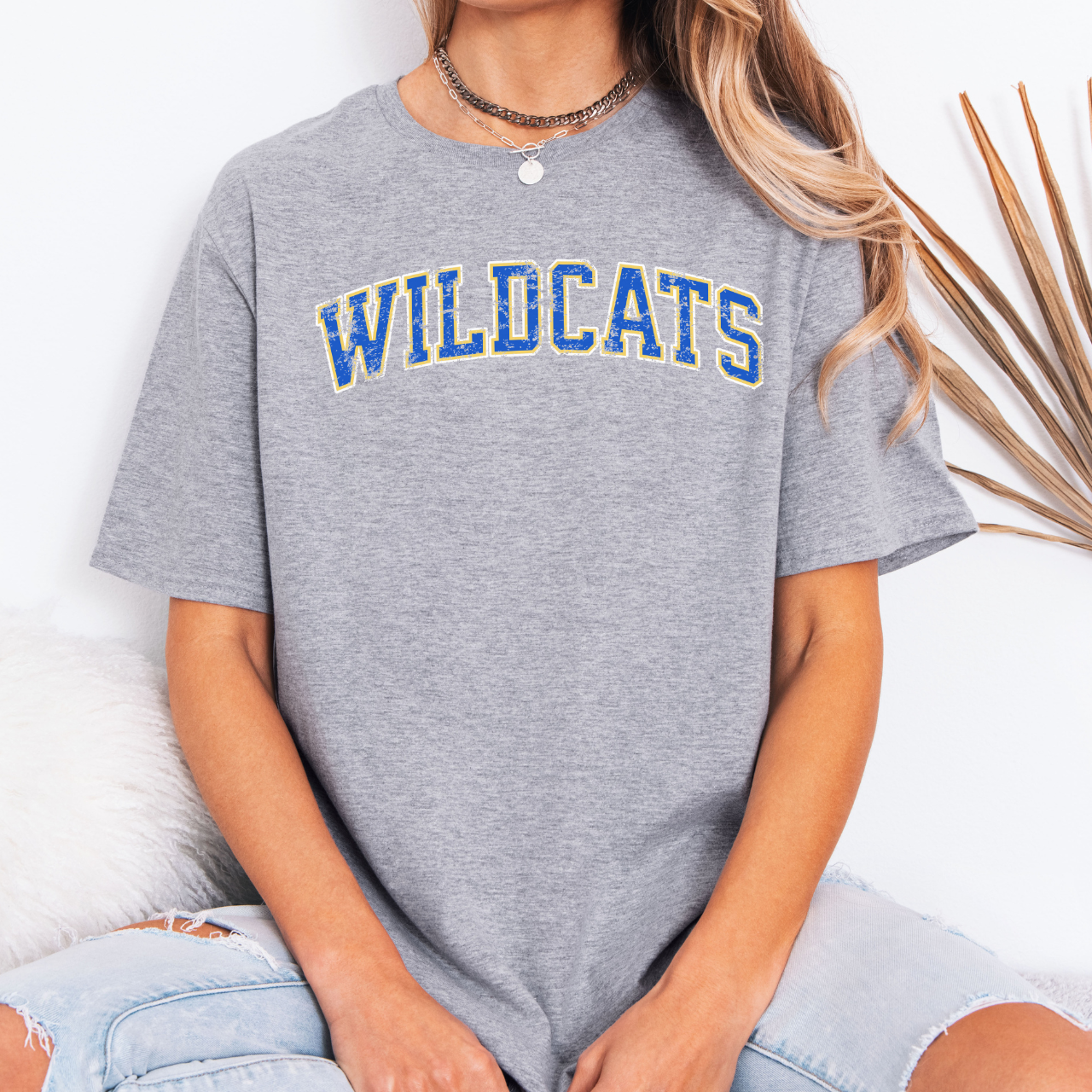 Durant Wildcats Distressed Arch Tee