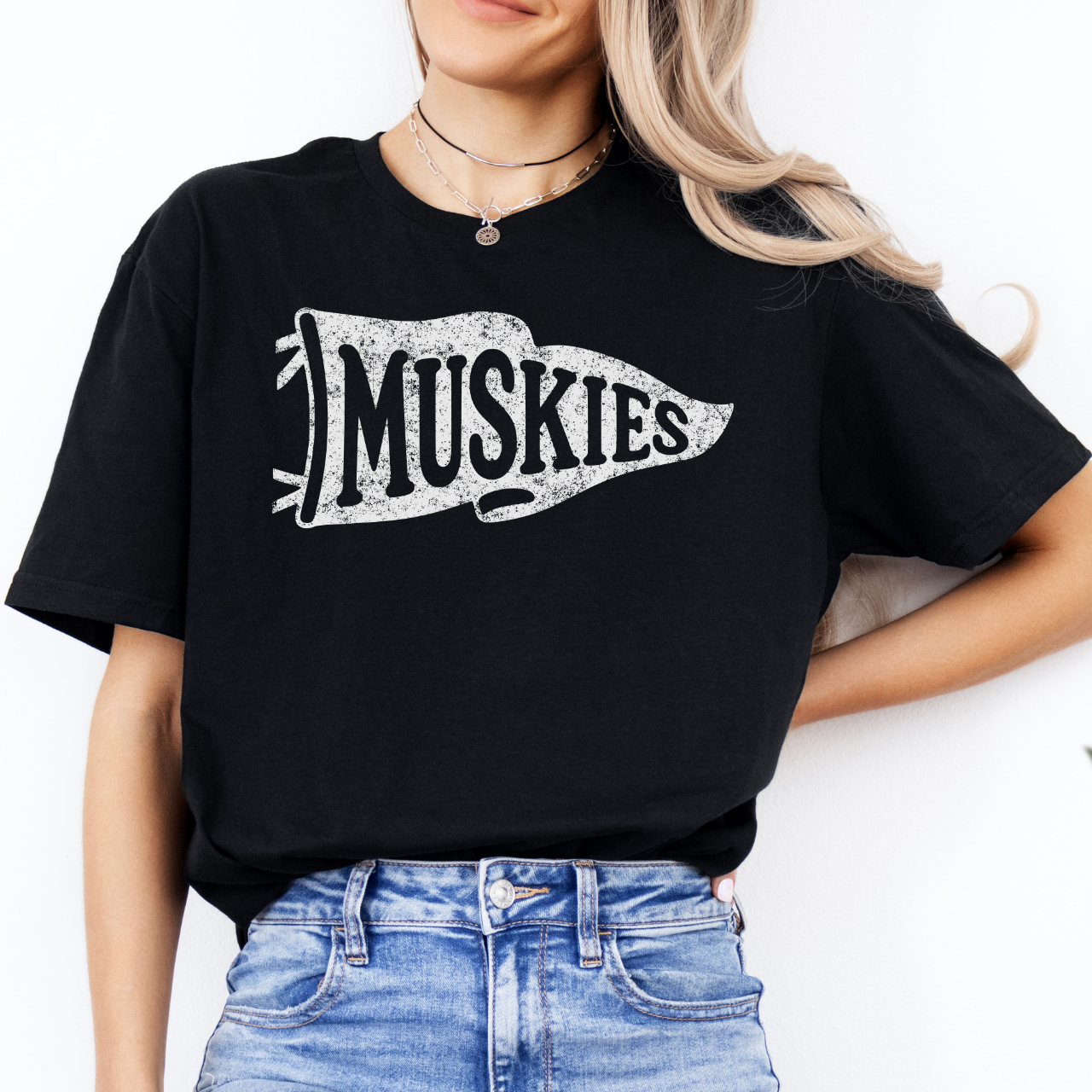 Muskies Distressed Pennant Tee